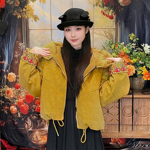 耀日藏语民族风绣花羽绒服 | 现货加急发 商品图0