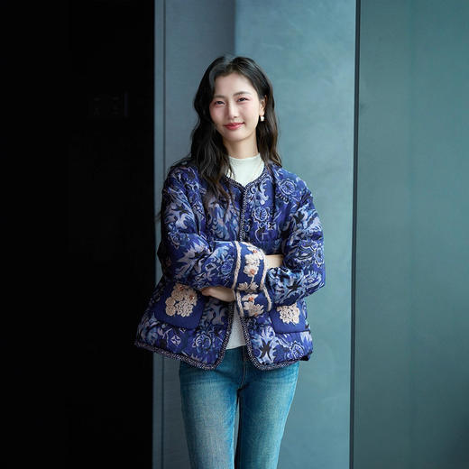 丁摩 复古青花瓷印花鹅绒羽绒服冬重工钉珠刺绣短款保暖外套5ZF-76071 商品图0