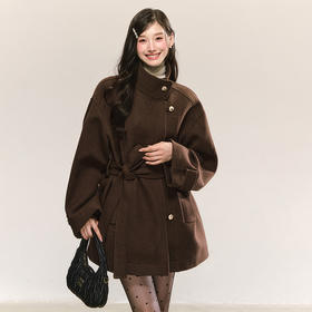 西遇复古棕色立领毛呢外套女冬季新款系带收腰气质中长款大衣SS051915