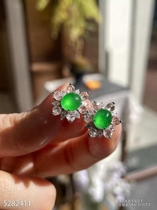 5282411，蛋面耳钉。具体价格微信咨询 商品图3