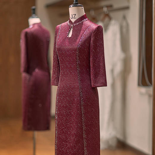 喜婆婆妈妈装2025秋冬新款烫钻改良旗袍婚礼日常宴会修身婚宴礼服 商品图2