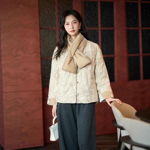 丁摩  桑蚕丝亮片白鹅绒外套女冬送围巾丝绒拼接保暖时尚短款5ZF-76070 商品图0