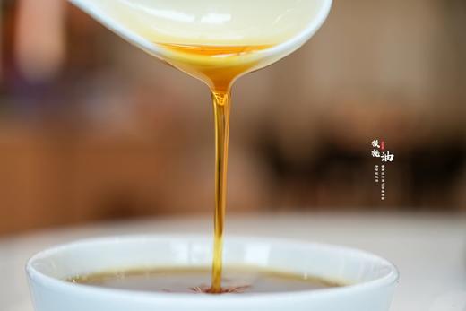 活动来啦云南古树冷榨核桃油，下单多送1瓶500ml，精选80-100年的古树核桃为原料 坚持原料初榨 古法低温冷萃出油 自然纯净 配料表干净基地直邮 商品图2