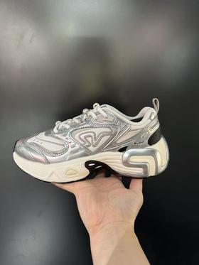 ATSV|安踏SV系列新款老爹鞋休闲时尚防滑运动通勤鞋女122548802VS