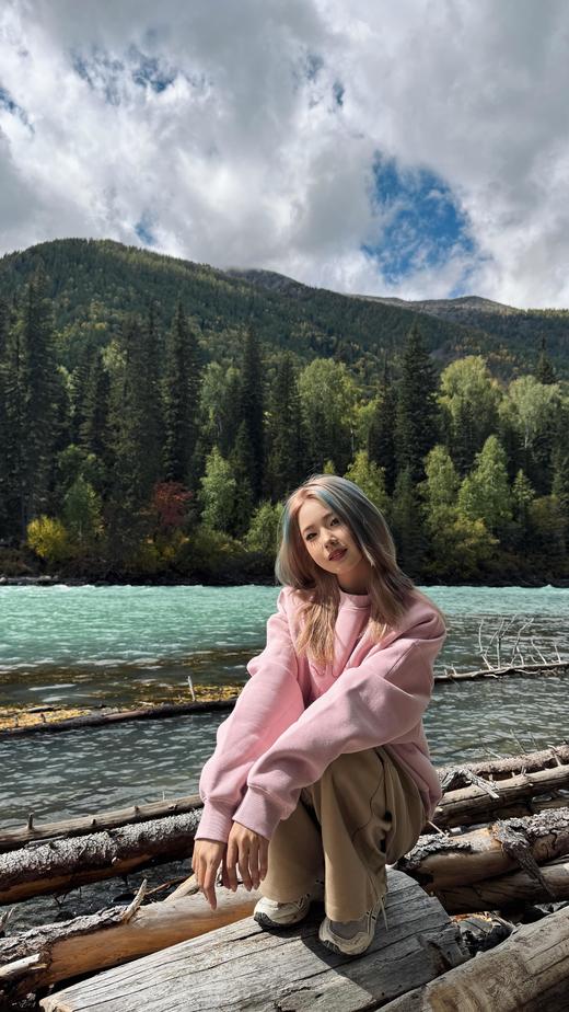 小众品牌原单草莓圣代加绒珠绣卫衣 商品图8