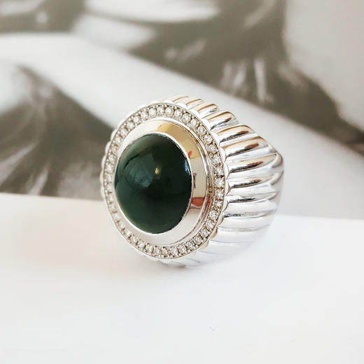 【天然正品】AU750收藏级白金镶钻镶天然细腻老坑油青冰种蛋面翡翠宽版戒指141125AH39 商品图4