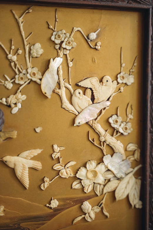 独角鹿西洋古董1880年代日本明治时期出品祥云龙凤纹硬木精雕装饰东方花鸟主题金漆莳绘及芝山镶嵌大型多宝阁 商品图8