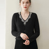 「自」全新升级【铂金会员422/天猫569/差价147】(23147)洛诗琳重工镶钻羊绒上衣2025秋冬气质V领显瘦针织毛衣女 商品缩略图4