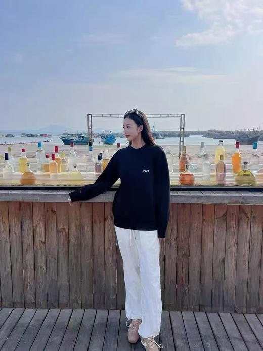 阿玛尼圆领衫。蓝色白色黑色。 商品图2