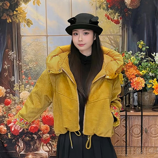 耀日藏语民族风绣花羽绒服 | 现货加急发 商品图3