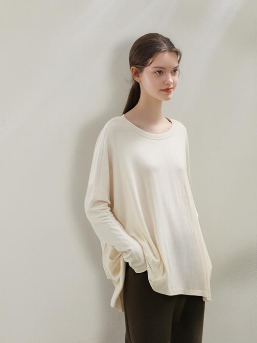 【超值特卖】8235慵懒风不规则蝙蝠袖长袖T恤打底衫-喜出 商品图0