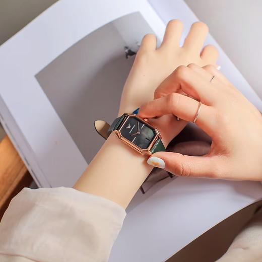 【暖冬特惠 限时6折抢】Armani阿玛尼石英手表 时尚方盘小绿表休闲皮带石英女表AR11149 商品图4
