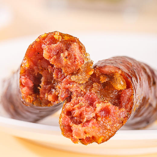 芦家坳非遗黑猪香肠  精选散养乌蒙黑猪（黔北黑猪）3:7的肥瘦口感，不柴不腻，唇齿留香 商品图4