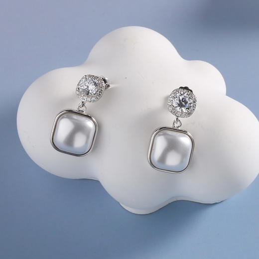 【宏艺珠宝】方珍钻福·银s925耳饰 商品图0