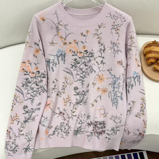 「高货rp」全新升级【铂金会员367/天猫499/差价132】(11038)洛诗琳万针重工刺绣羊毛衫2025冬季气质植物花卉套头毛衣 商品图2