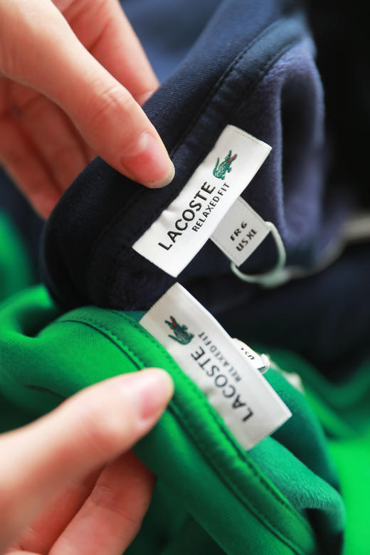 学院风连帽卫衣，胸口大刺绣。内里加绒连帽复古加厚外套C120160 商品图1