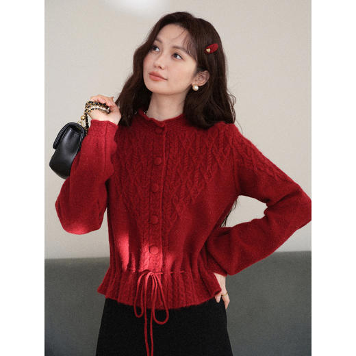 鹿向南「赤襟沐光」气质红色毛衣女2025秋冬圣诞氛围感针织衫上衣 商品图1