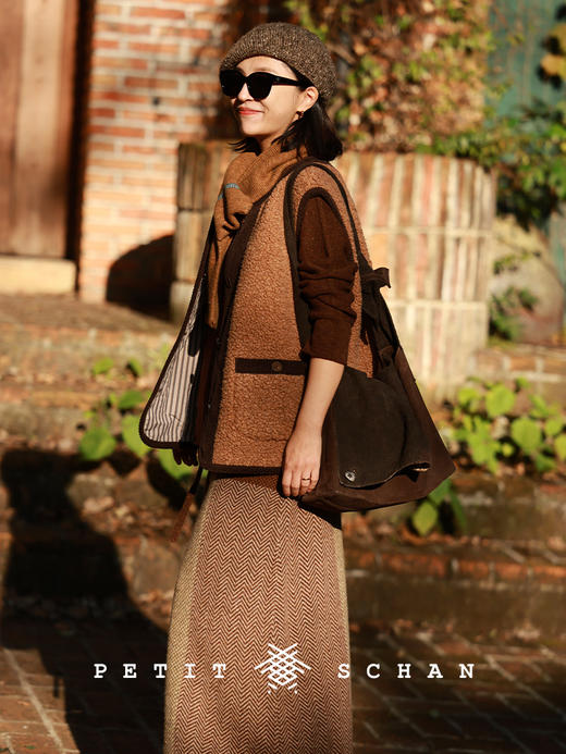 PETIT SCHAN小闪 CLO#977 Warm and Goofy 暖憨憨 复古羊羔毛撞色马甲 商品图5