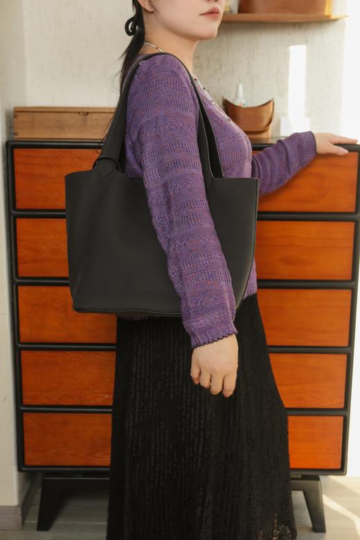 10天发货【3色针织套头衫】可贴身穿，不扎🍂韩国小姐姐都爱的三色打底衫｜换了新纱线重新定制，不易缩水！三色｜高级感打底 告别普通打底！远纯近花，细节满分，花色纱线太高级，出口韩国三色针织衫 商品图4