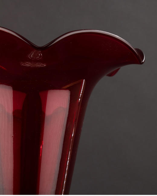 独角鹿西洋古董1920-1930年代英国出品小天使主题镀银精雕镶嵌暗红玻璃花瓶一对 商品图3