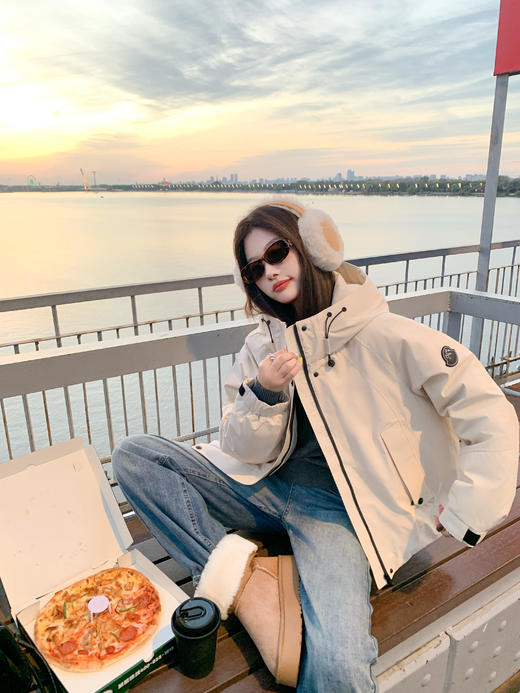 <曾小咸推荐> 现货秒杀！微信超特价！羽绒服90白鸭绒冲锋衣 日常689.99 立减320 秒杀369.99！ 商品图10