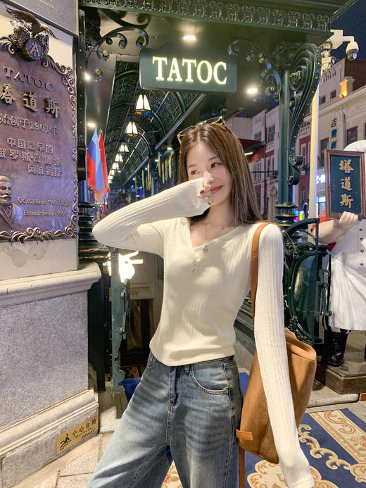 <曾小咸推荐> 现货秒杀！微信超特价！不规则v领针织打底衫 日常119.99 立减60 秒杀59.99！ 商品图6