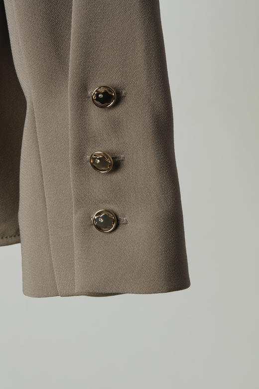 极简诧寂风醋酸圆领单侧抓褶衬衫 商品图2