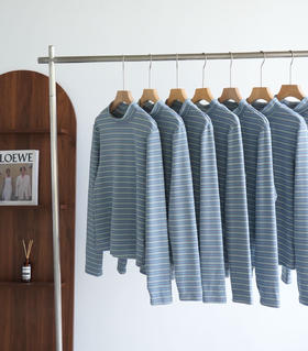 💖【秋冬主打款】仟梓赫 蓝绿条纹火山岩双面德绒打底衫❗️冬湖蓝➕松枝绿配色也太好看了🌞秋冬主打款，是普通打底的2倍厚，贴肤穿和羊绒一样舒服😌