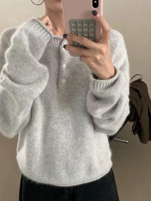 😱软乎乎封神❗️ 暖到犯规的云朵感❗️【仟梓赫 拉毛羊绒亨利领羊毛衫】👏🏻经典亨利领+微宽松版型，藏肉不挑身材～🥰  商品图2