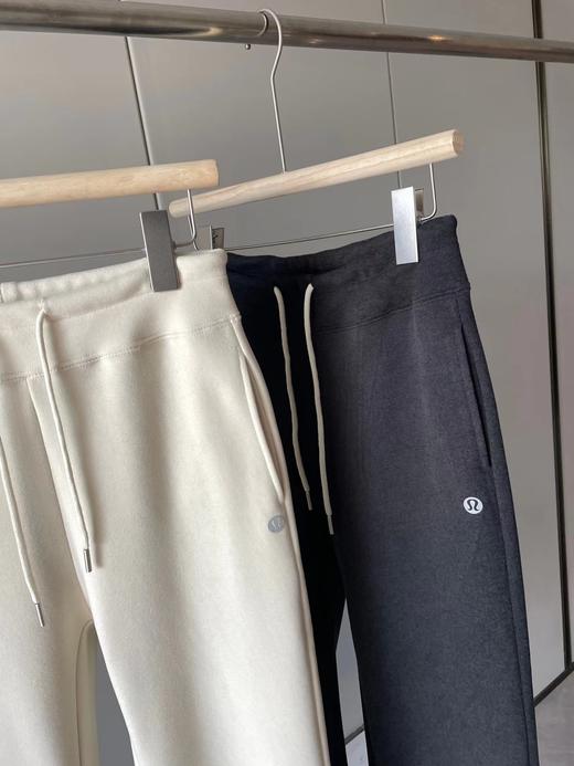 D120236云感微喇裤女2025冬季新款慵懒感休闲长裤 商品图11