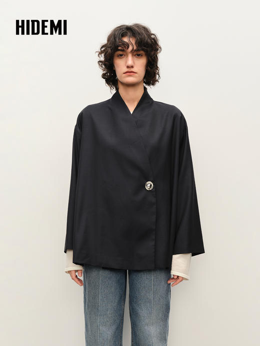 HIDEMI 艺术感金属扣V领精纺羊毛外套 商品图0