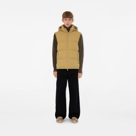 BURBERRY 巴宝莉 男士 B 字盾牌徽标贴花可拆卸袖尼龙连帽羽绒服 卡其色 8097944 C1544 商品图6