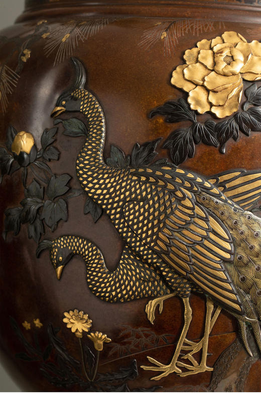 独角鹿西洋古董1880年代日本明治时期出品传统吉祥花鸟主题赤铜地金银象嵌双耳瓶一对 商品图3