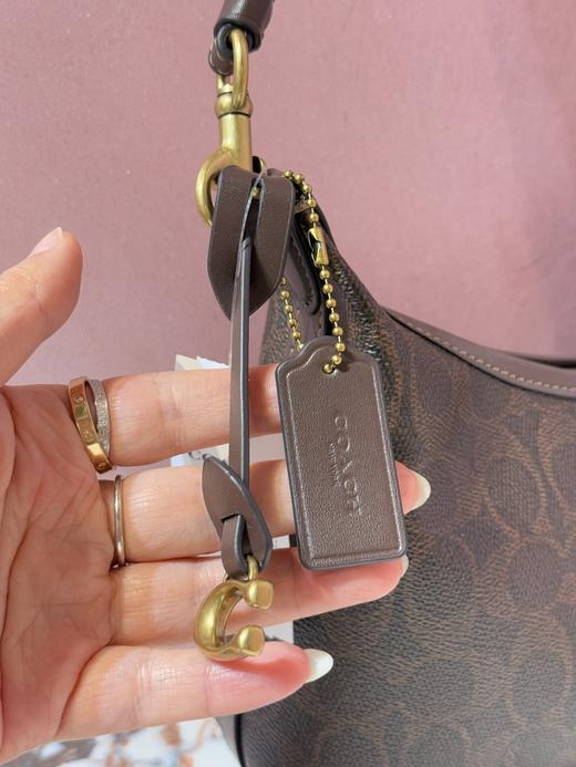 Coach新款Juliet枫叶棕腋下包 商品图10