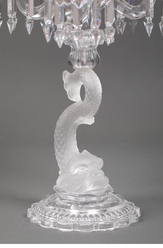 独角鹿西洋古董19世纪法国出品Médaillon圆雕纹款海豚造型三枝头水晶烛台一对 商品图7