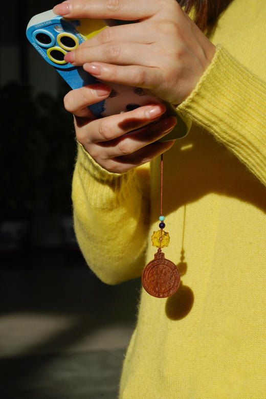 尽在掌握｜老山檀手机挂（4-5天发货） 商品图2