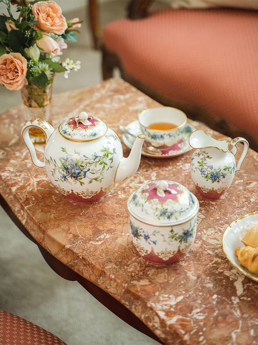 【已售】独角鹿西洋古董1869年代法国御窑塞弗尔出品手绘描金花卉主题下午茶套件 商品图2