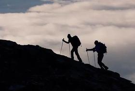 【课堂】登山正确发力方式，学会这几招让你更省力！