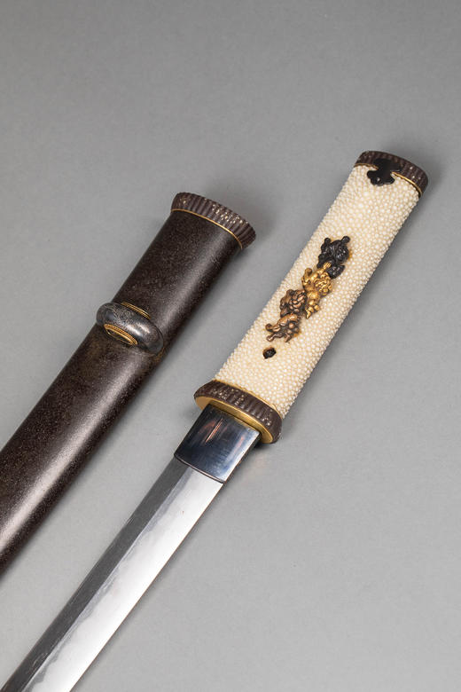 独角鹿西洋古董1603-1868年代日本江户时期出品东方瑞兽主题铜鎏金银精雕装饰漆木刀鞘及鲛皮手柄胁差 配小刃 商品图7