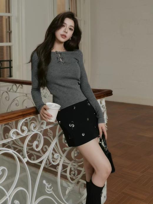 D120222冬季设计感蝴蝶结镂空针显瘦长袖针织衫女 商品图6