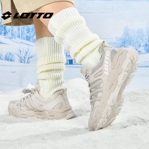 【倒V型织带结构  动态包裹防护】乐途户外运动鞋5957 橡胶耐磨大底 多方凹槽菱纹设计 商品图3