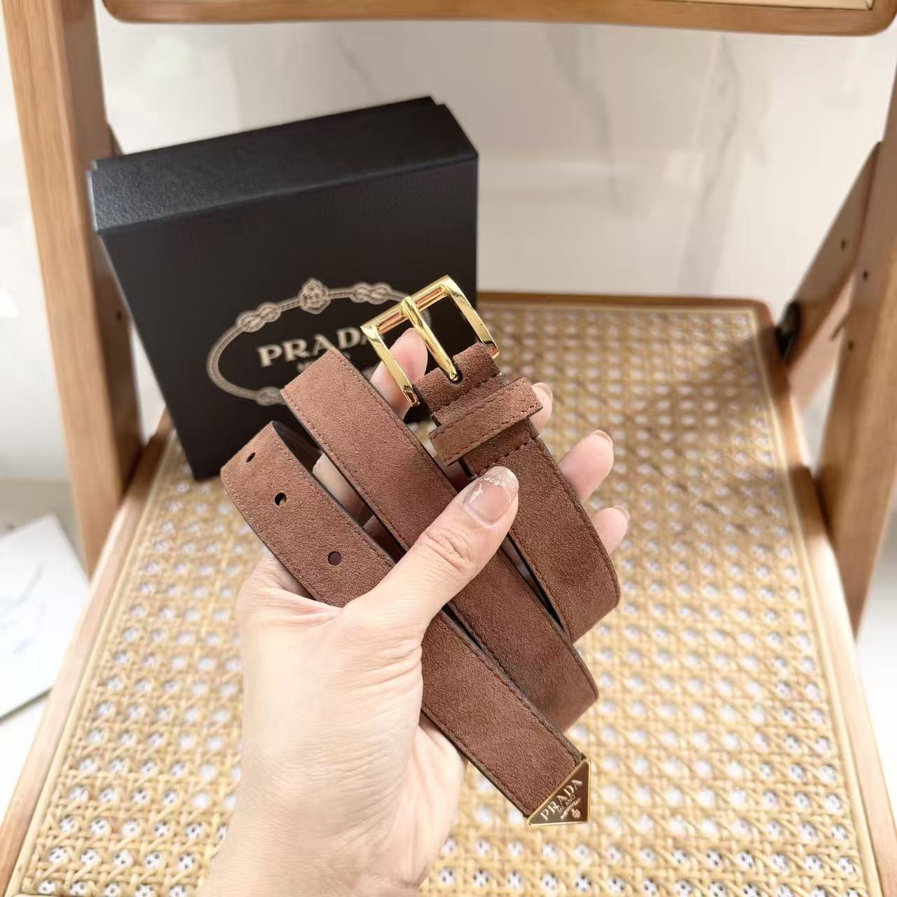 （2.5cm宽）Prada珐琅三角徽标 进口头层小牛皮麓绒腰带JC2501