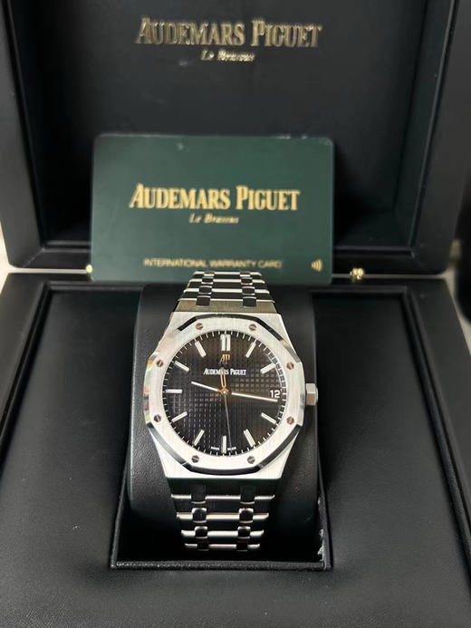 ZF爱bi皇家橡树15500系列 采用9015机芯改爱彼CAL.4302一体机！尺寸为41X10.4毫米与正品一致！男士腕表，精钢表带，自动机械机芯，透底。 商品图10