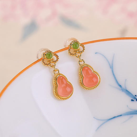 【福禄芳颜】S925纯银镀金水红南红玛瑙如意葫芦耳钉【CW-ED04462】 商品图2