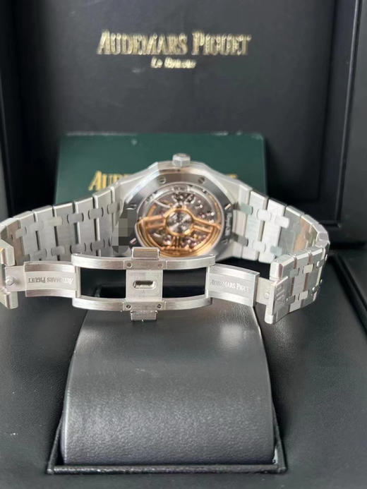 ZF爱bi皇家橡树15500系列 采用9015机芯改爱彼CAL.4302一体机！尺寸为41X10.4毫米与正品一致！男士腕表，精钢表带，自动机械机芯，透底。 商品图13