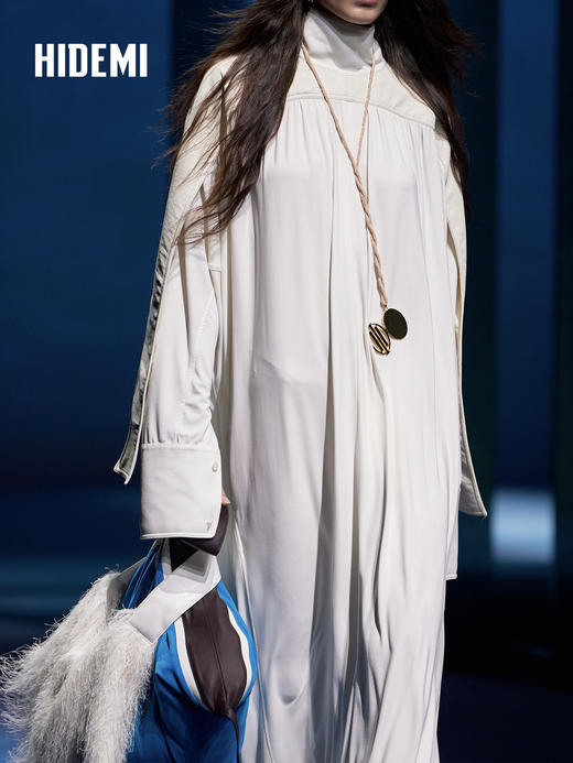 HIDEMI 大秀款设计感极简小立领皮拼接长袖连衣裙长裙 商品图3