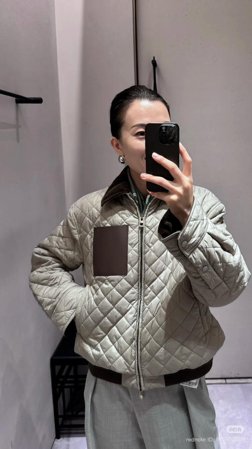 122-1 排他性独家圆正 lew 灯芯绒领 皮牌装饰 方格式绗棉棉服 我穿38 商品图12