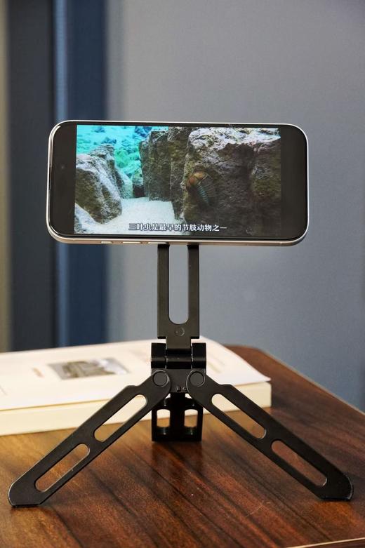 💥全新款高端手持支架❗❗极度便携，专治各种刁钻角度【AURARO多功能磁吸手机三脚架】😝手握、平放、三脚支撑，多种使用方法等你解锁🖐🏻 商品图2