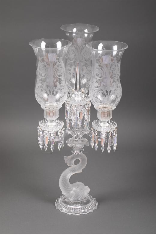 独角鹿西洋古董19世纪法国出品Médaillon圆雕纹款海豚造型三枝头水晶烛台一对 商品图1