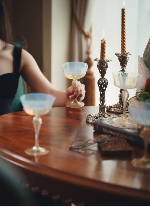 【已售】独角鹿西洋古董20世纪初意大利出品点金工艺装饰奶白色香槟杯（5件） 商品图1